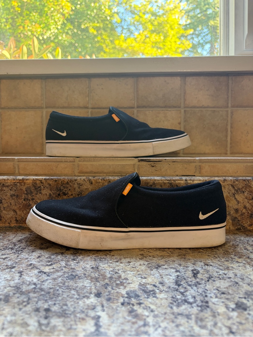 Nike Court Low